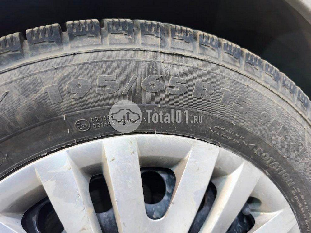 Фото Volkswagen Golf 100