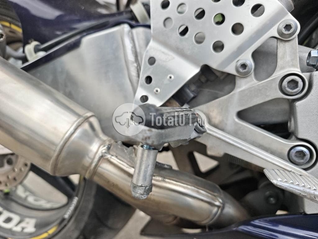 Фото Honda CBR900RR 26