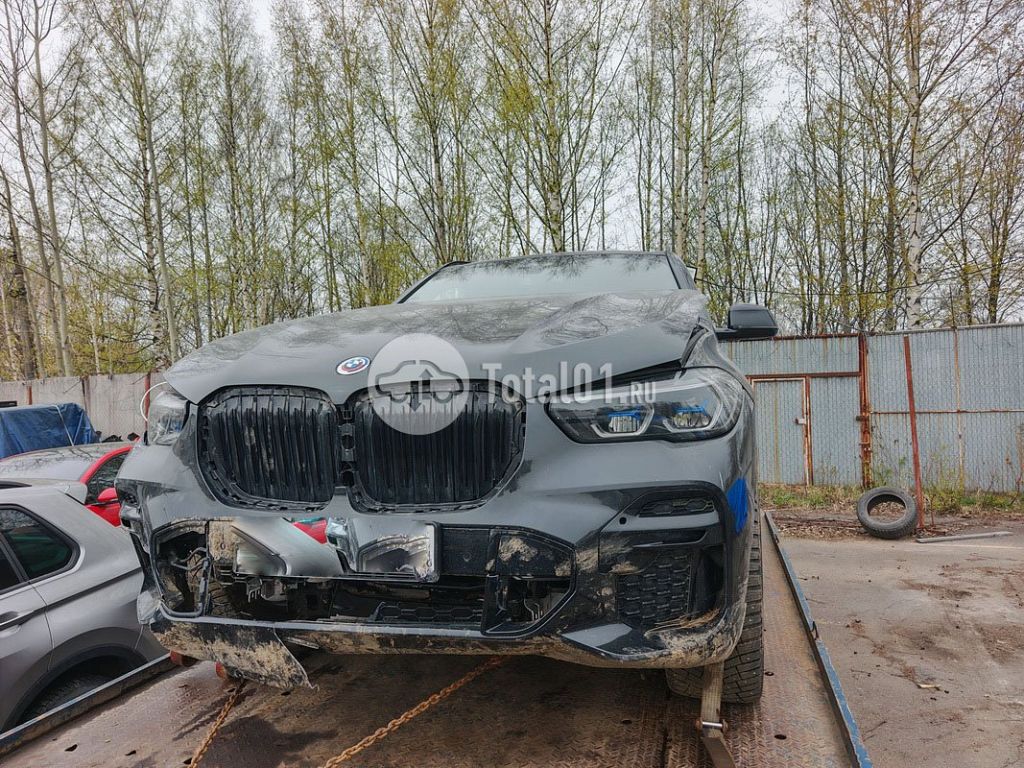 Фото BMW X5 4