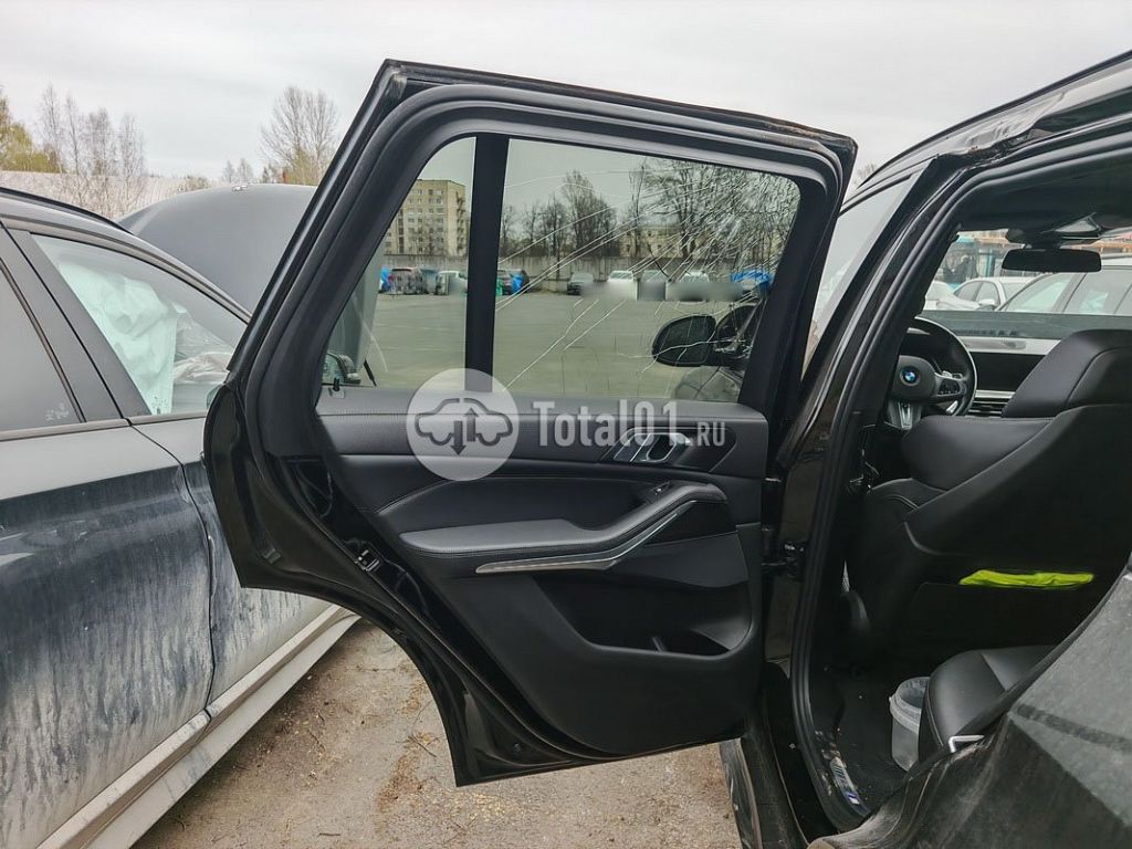 Фото BMW X5 140