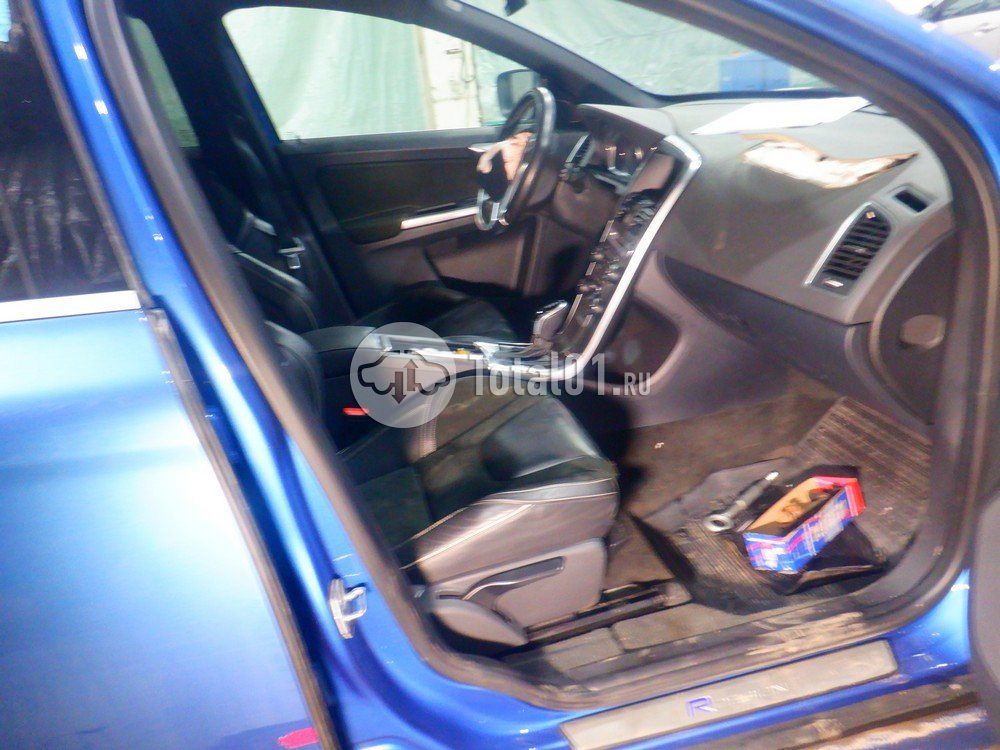 Фото Volvo XC60 24