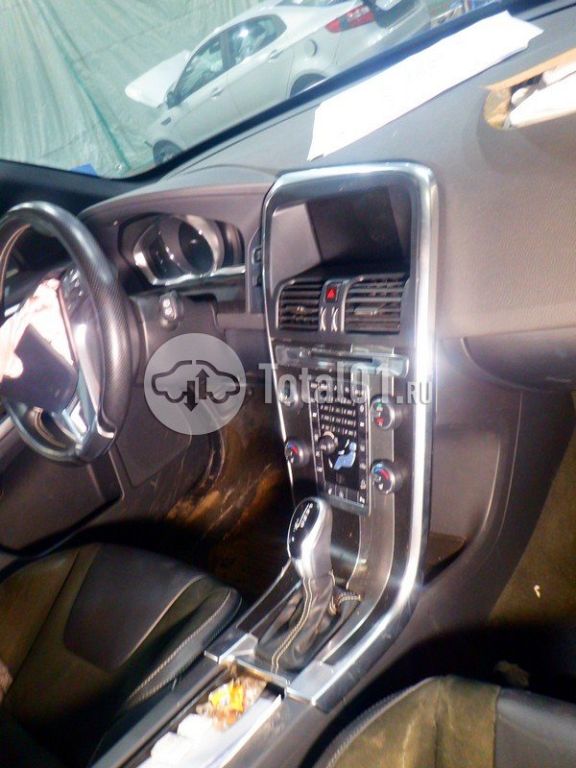 Фото Volvo XC60 34