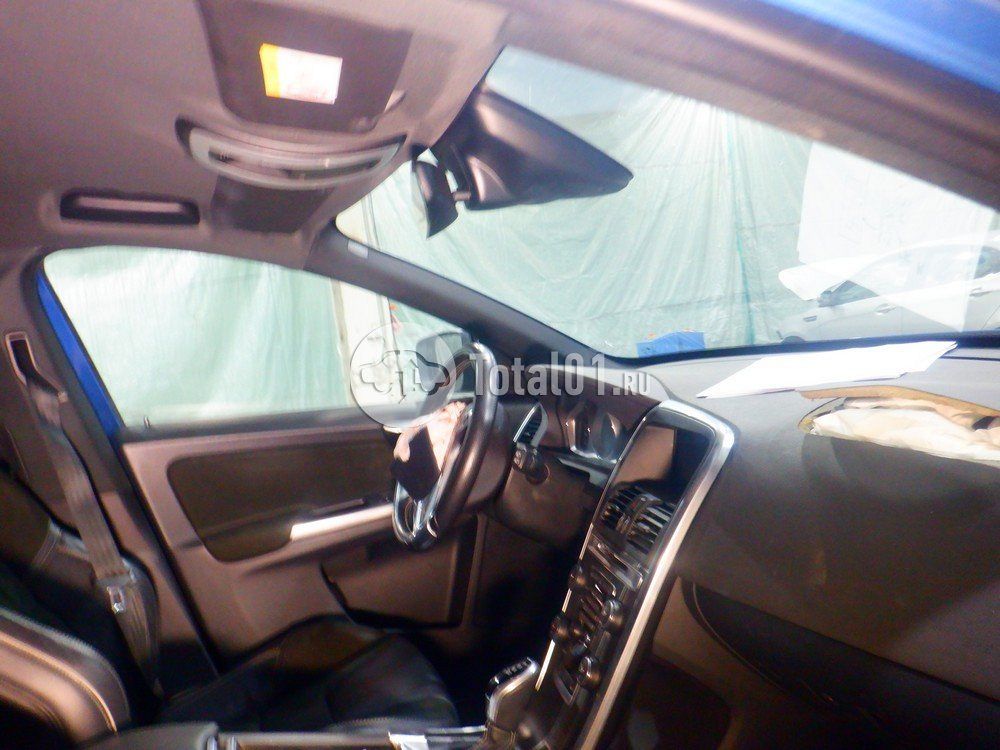 Фото Volvo XC60 38