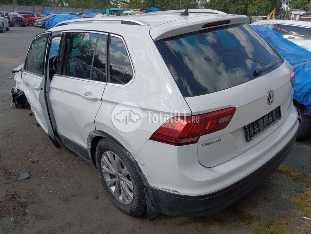 Фото Volkswagen Tiguan 22