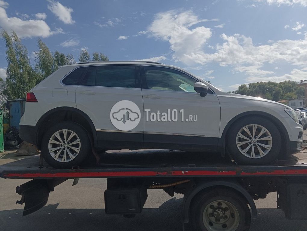 Фото Volkswagen Tiguan 28
