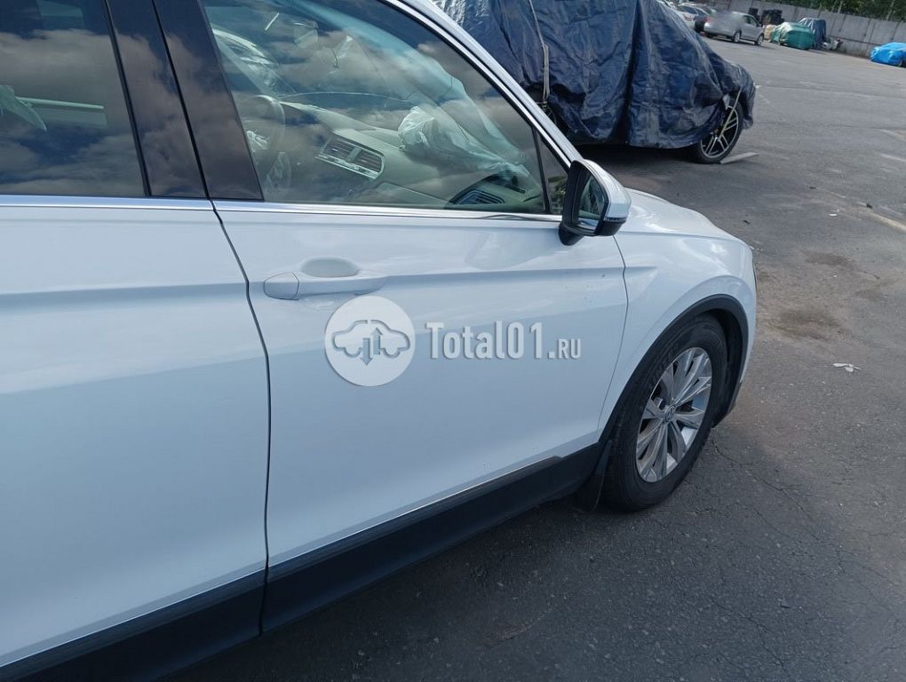 Фото Volkswagen Tiguan 40