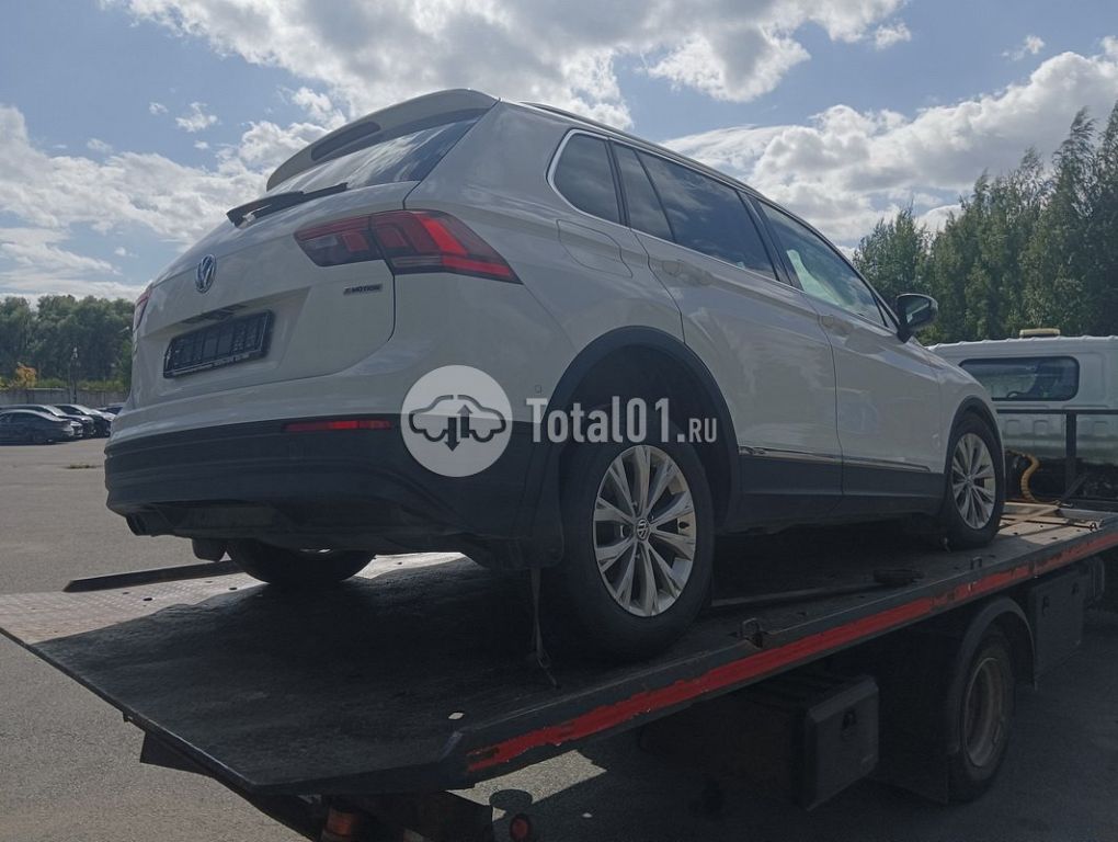 Фото Volkswagen Tiguan 50