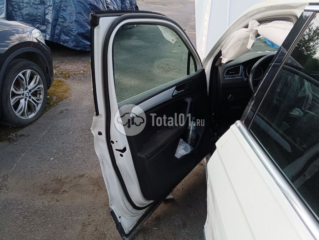 Фото Volkswagen Tiguan 100