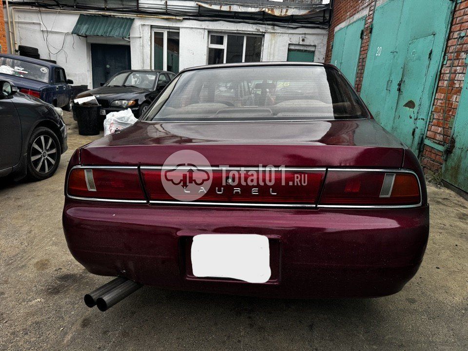 Фото Nissan Laurel 18