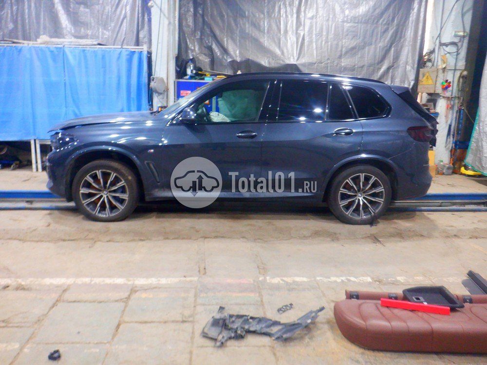 Фото BMW X5 8