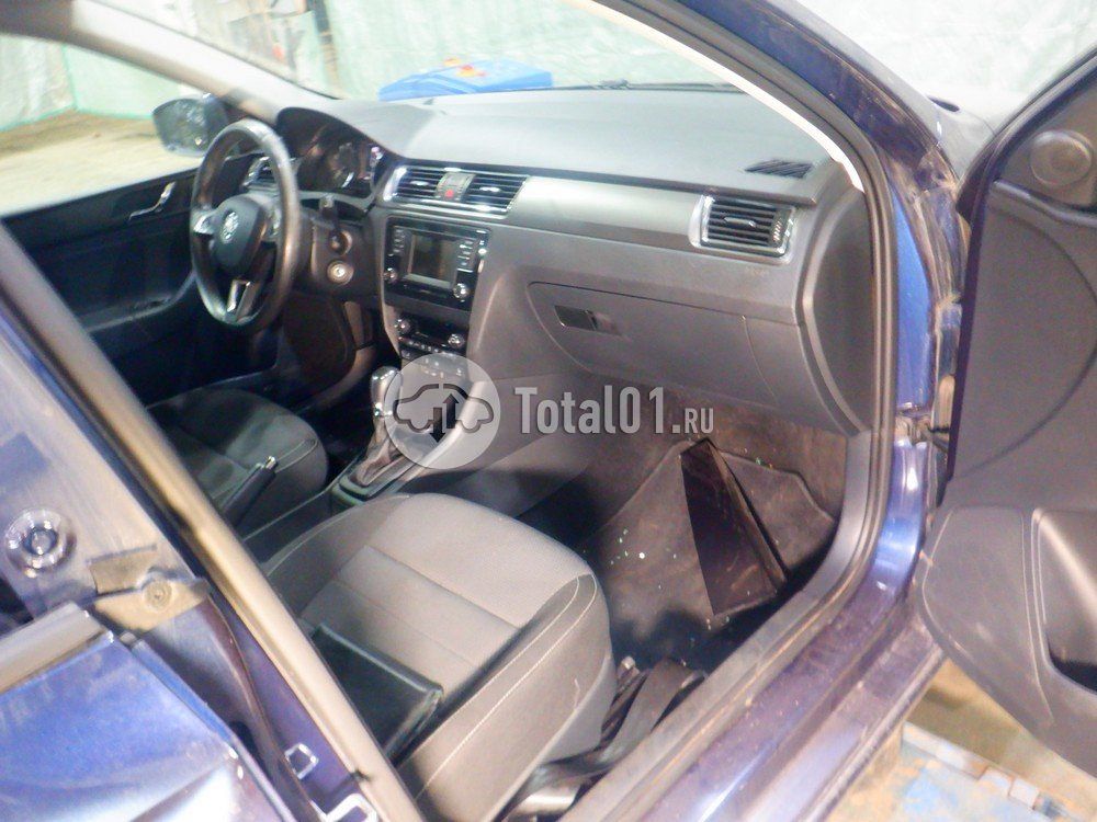 Фото Skoda Rapid 24