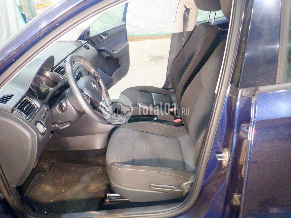Фото Skoda Rapid 58