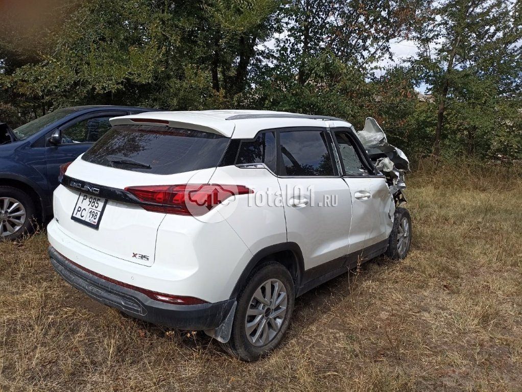 Фото BAIC X35 4
