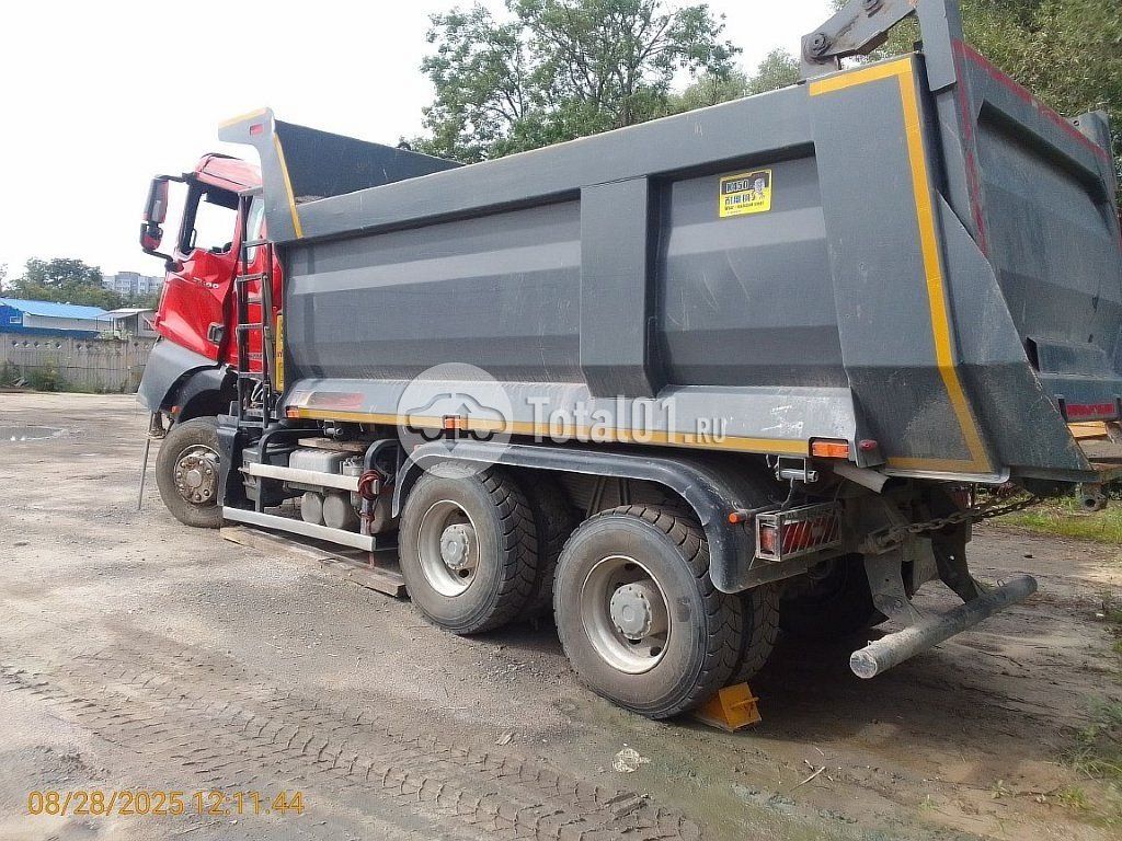 Фото Sitrak C7H 6