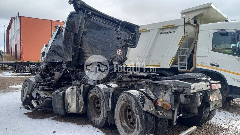 Фото Volvo FH-TRUCK 6x4 8