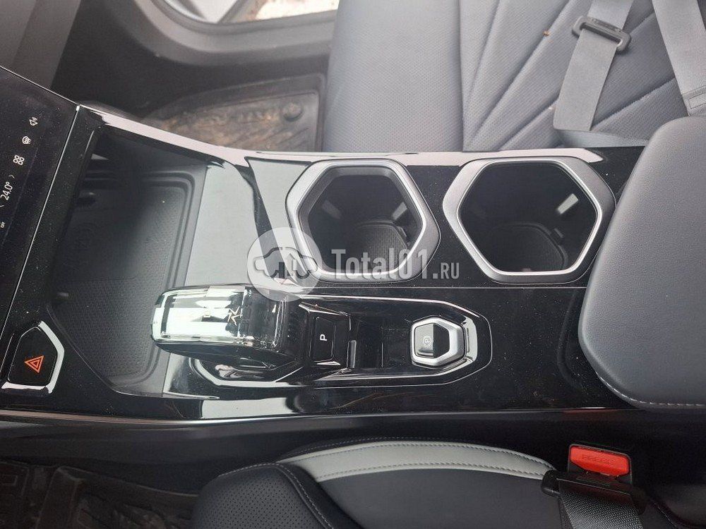 Фото Geely Atlas 82