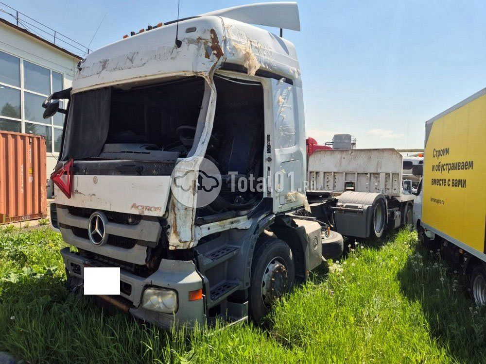Фото Mercedes-Benz Actros 8