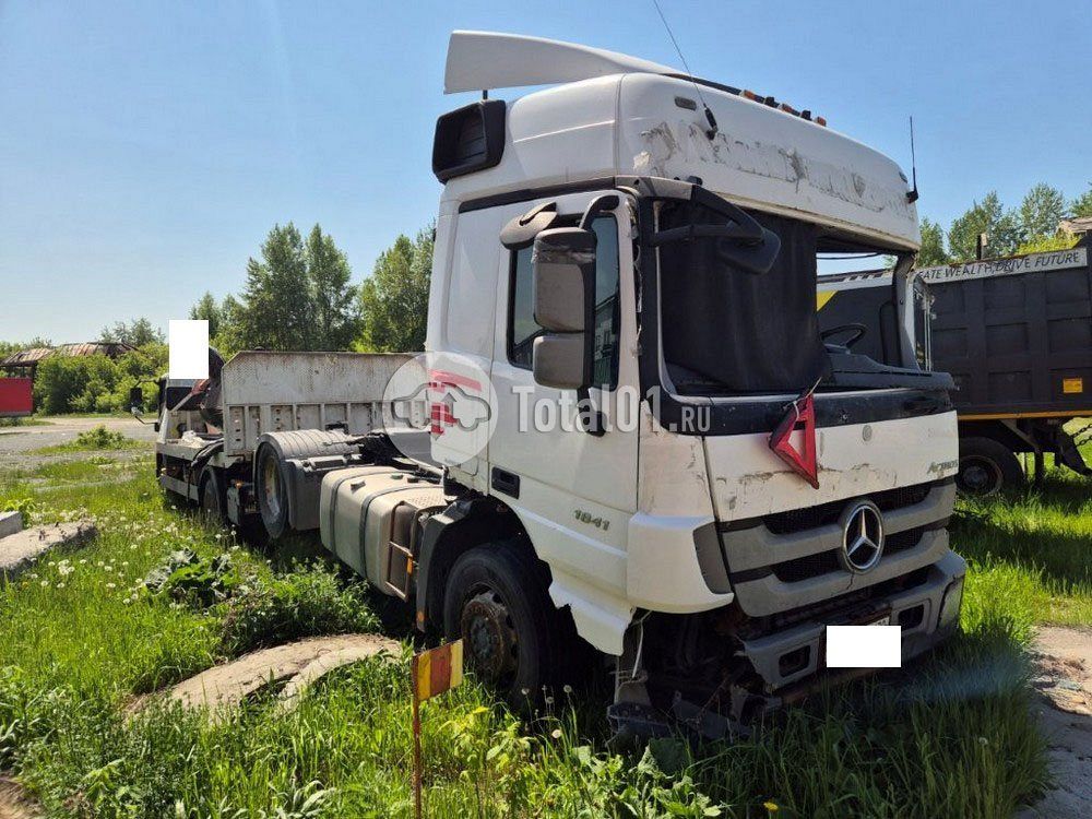 Фото Mercedes-Benz Actros 26