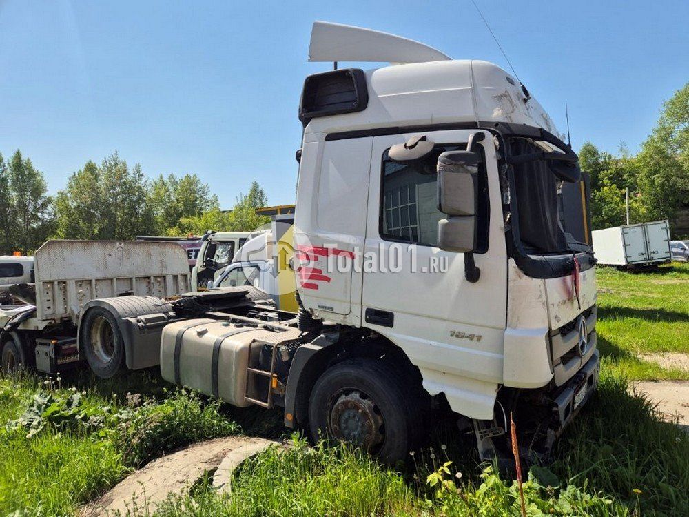 Фото Mercedes-Benz Actros 28