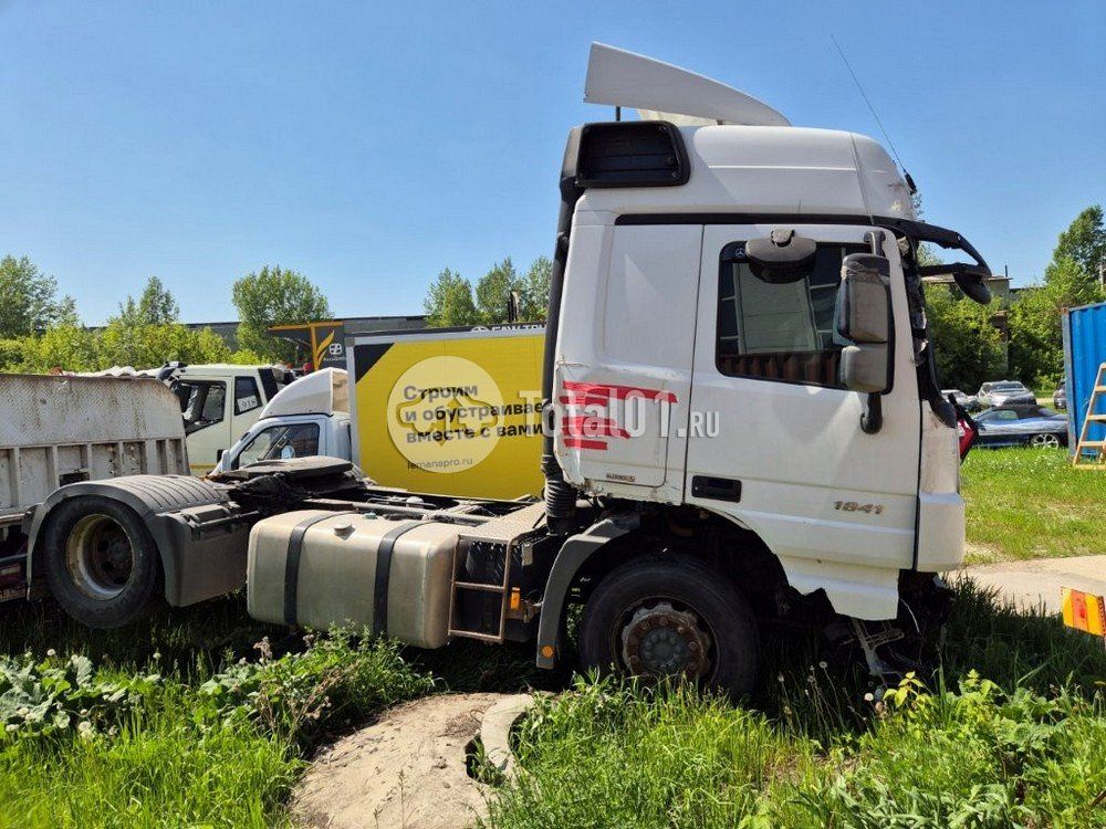 Фото Mercedes-Benz Actros 30