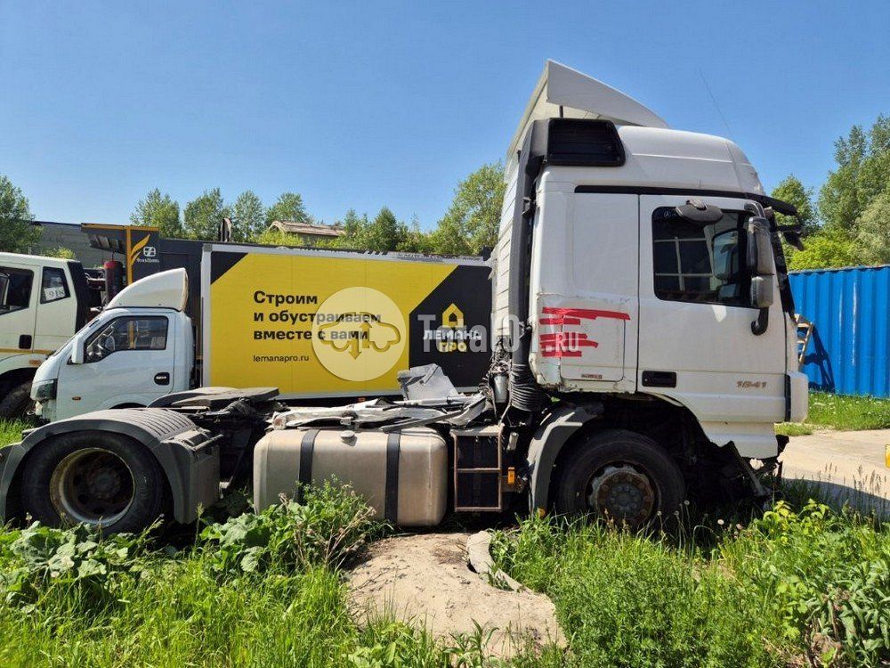 Фото Mercedes-Benz Actros 32