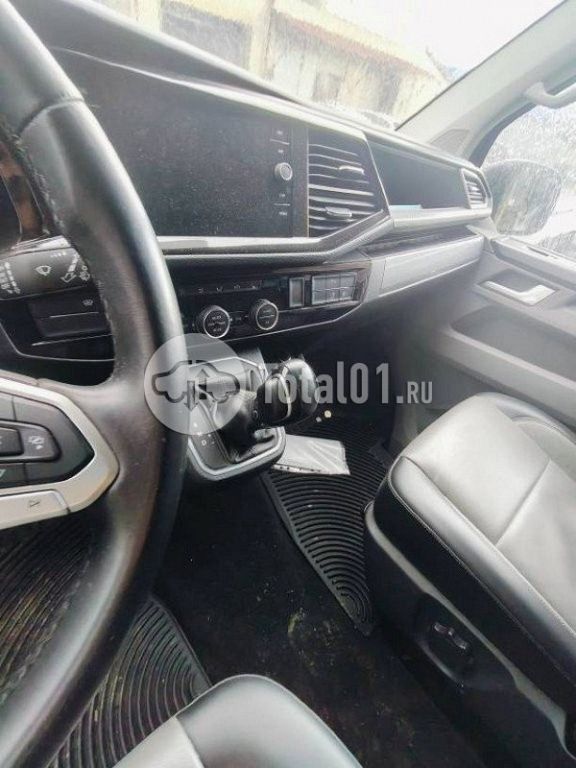 Фото Volkswagen Caravelle 64