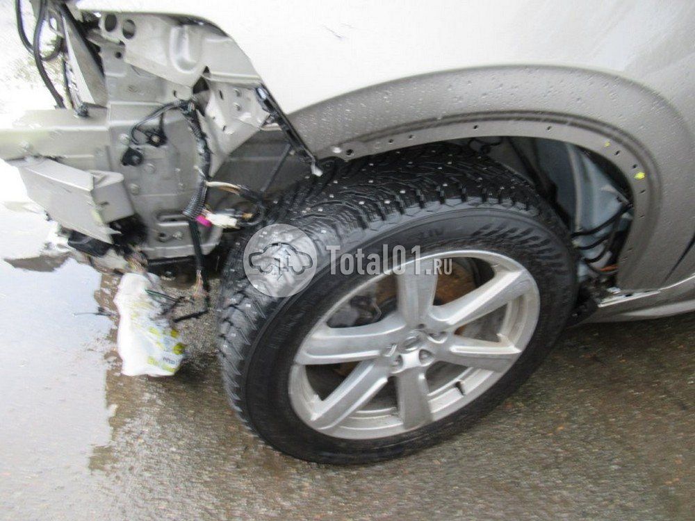 Фото Volvo XC90 26