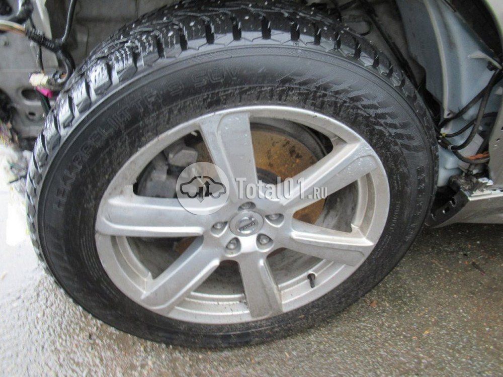 Фото Volvo XC90 28