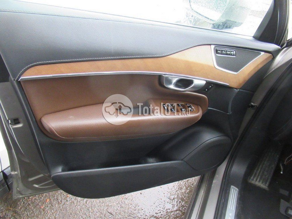 Фото Volvo XC90 60