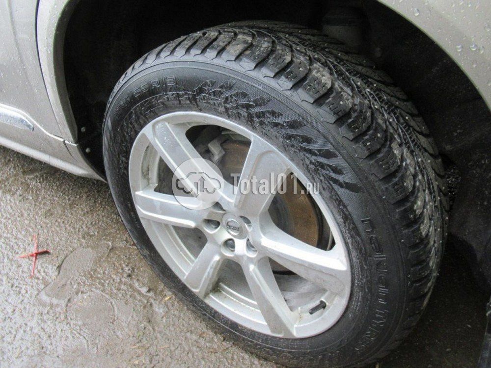 Фото Volvo XC90 70