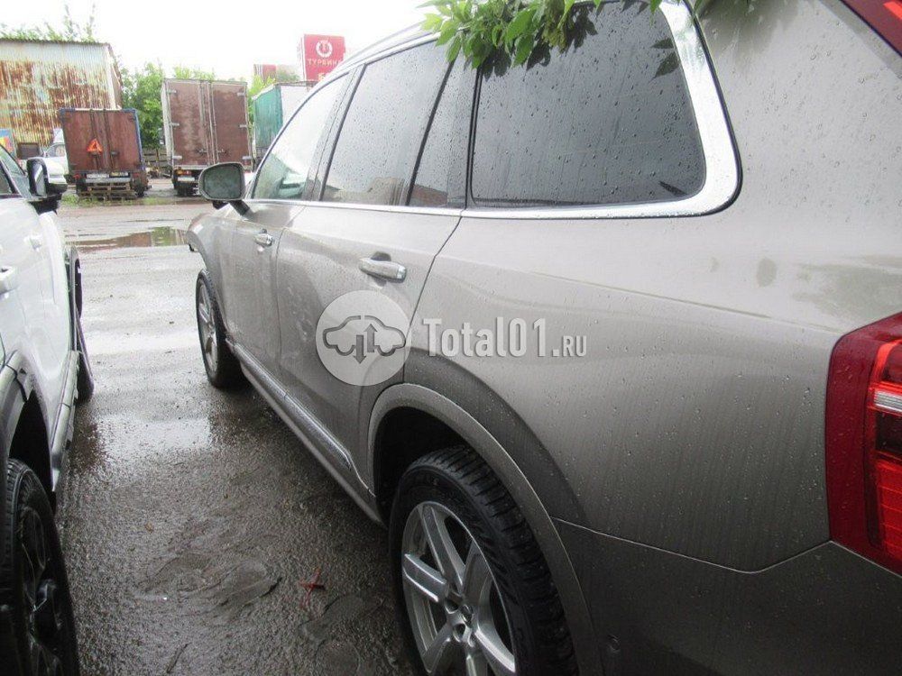 Фото Volvo XC90 72