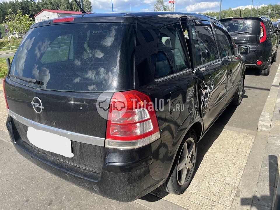 Фото Opel Zafira 8