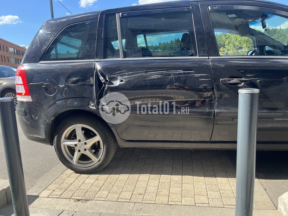 Фото Opel Zafira 18