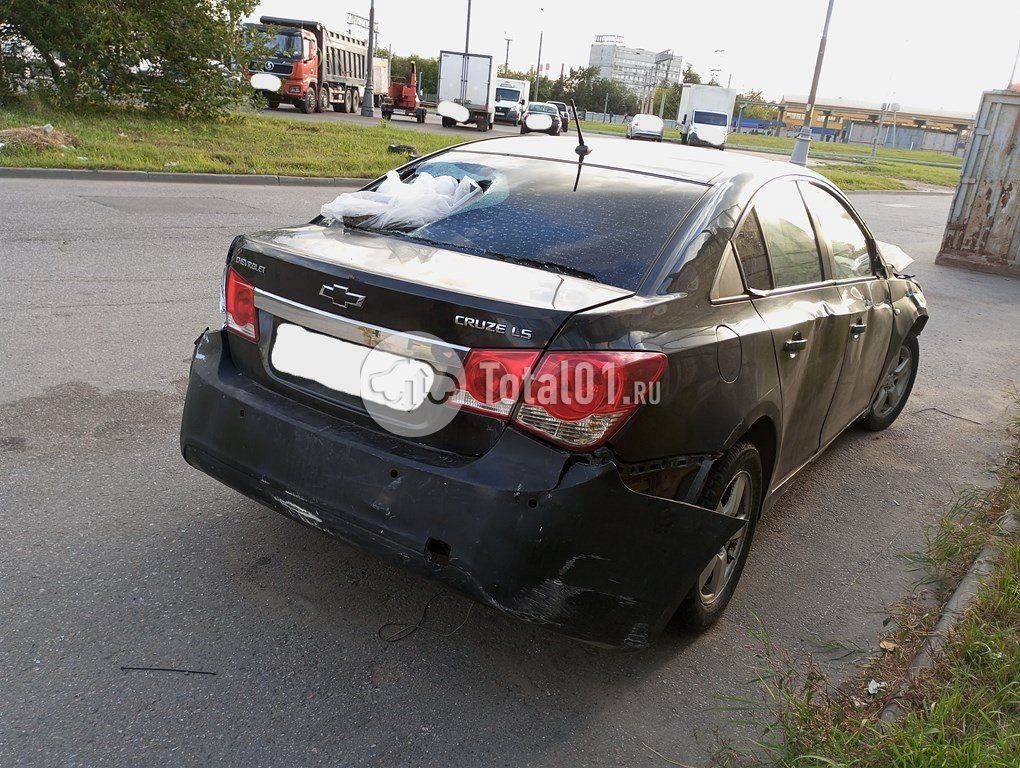 Фото Chevrolet Cruze 8