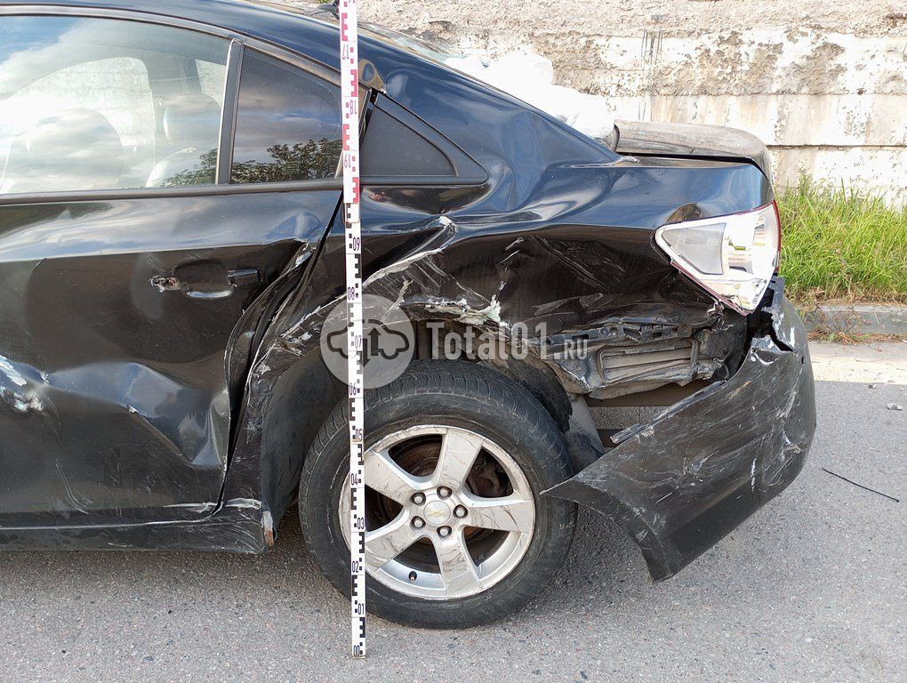 Фото Chevrolet Cruze 12