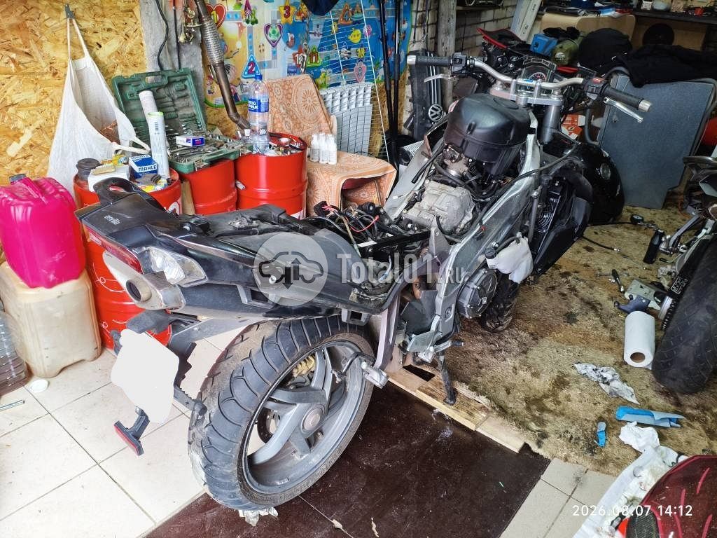 Фото Aprilia SR 50 R 4