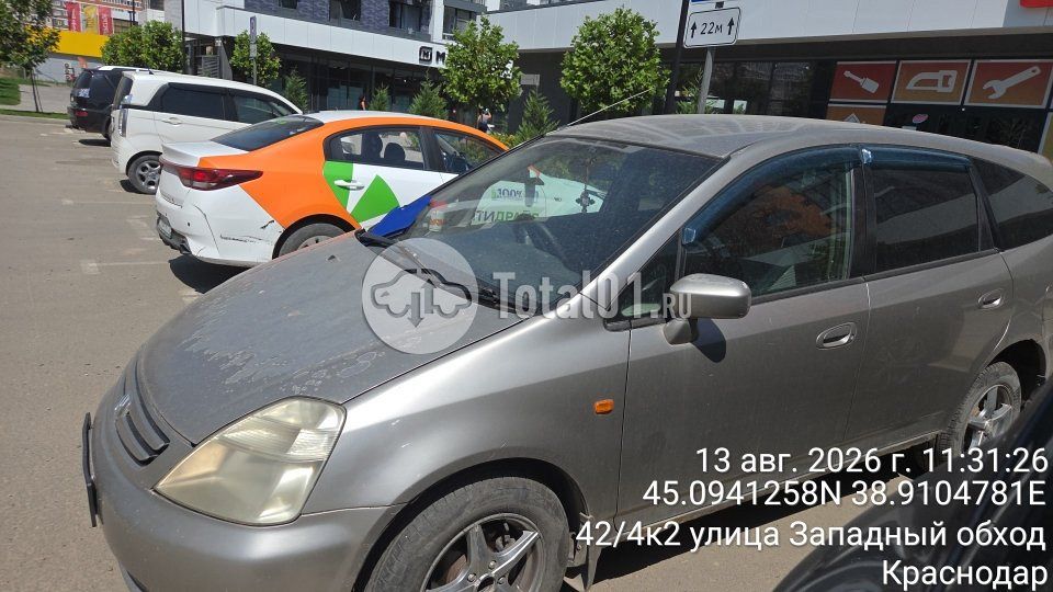 Фото Honda Stream 6
