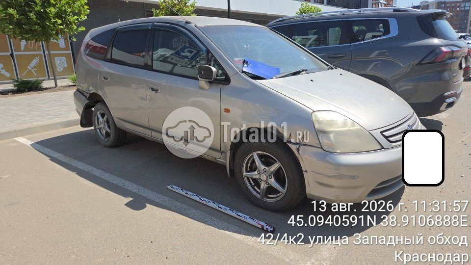 Фото Honda Stream 18