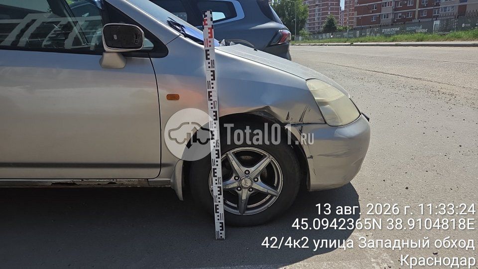 Фото Honda Stream 20