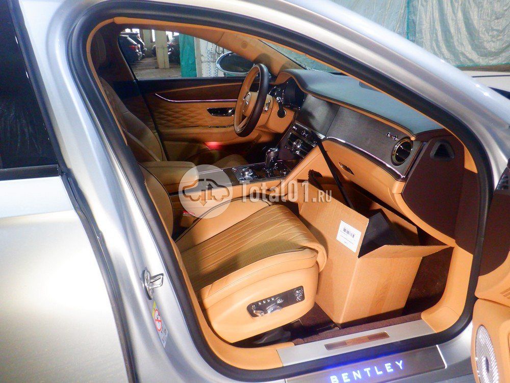 Фото Bentley Flying Spur 24