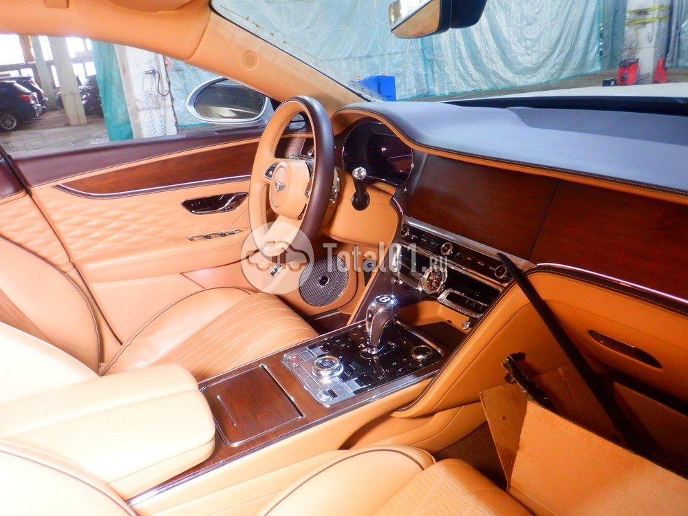 Фото Bentley Flying Spur 30