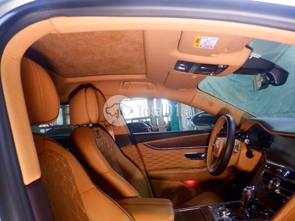 Фото Bentley Flying Spur 32