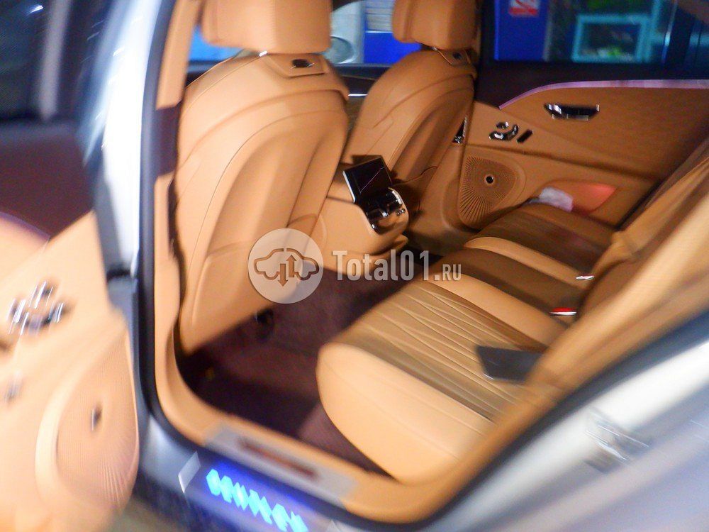 Фото Bentley Flying Spur 74