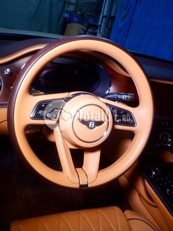Фото Bentley Flying Spur 96