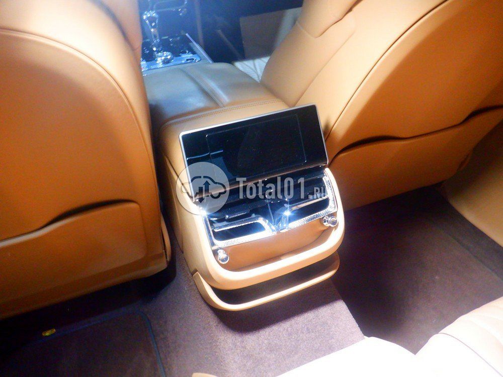 Фото Bentley Flying Spur 98