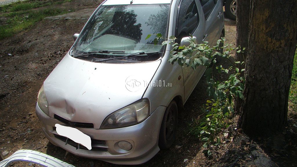 Фото Daihatsu YRV 6