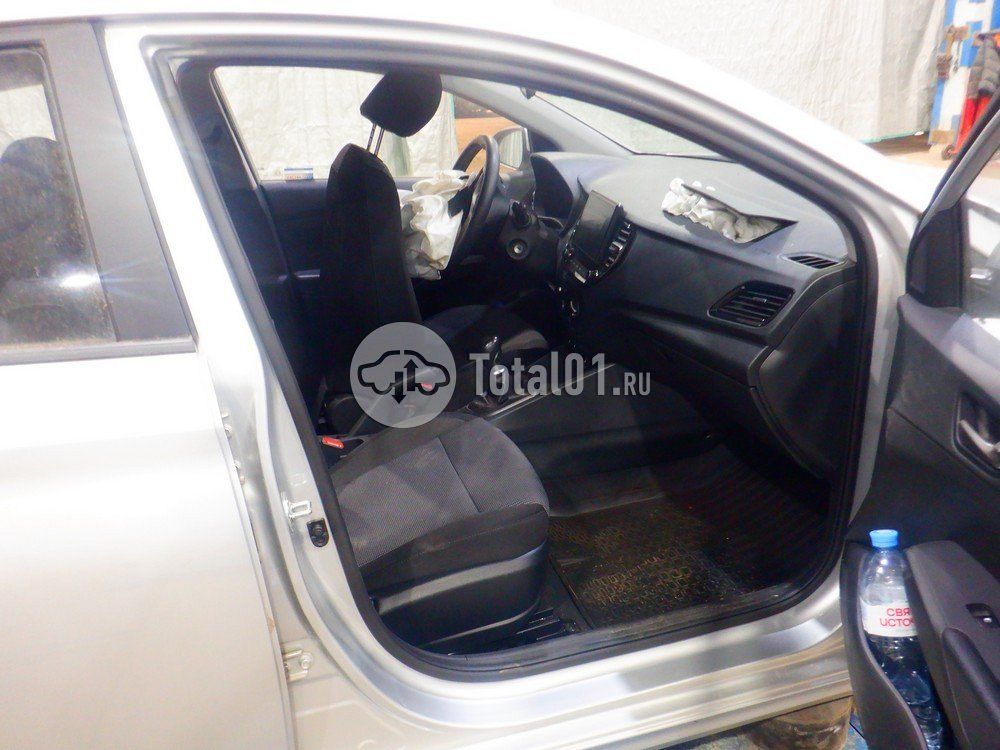 Фото Hyundai Solaris 26
