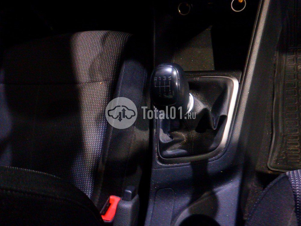 Фото Hyundai Solaris 32