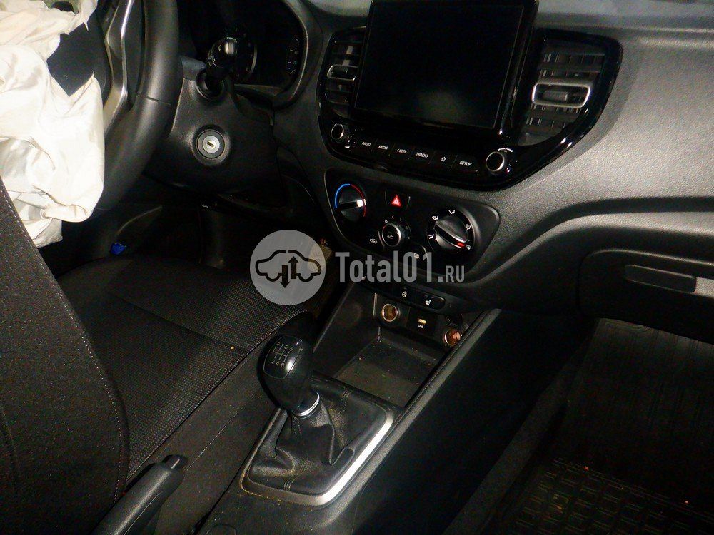 Фото Hyundai Solaris 42