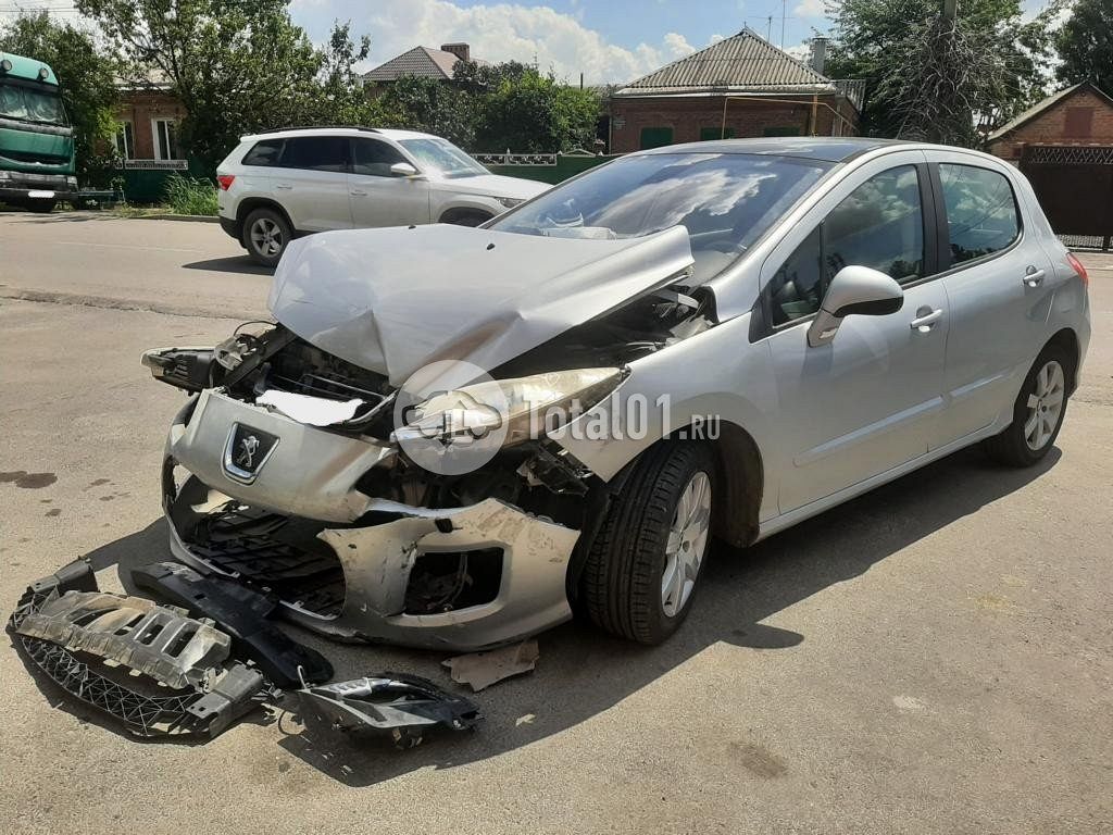 Фото Peugeot 308 2